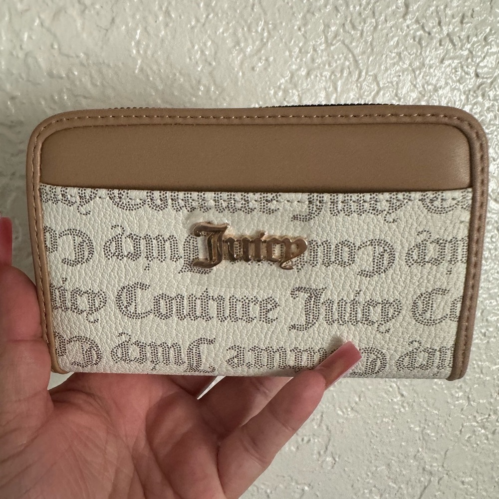 Juicy couture wallet